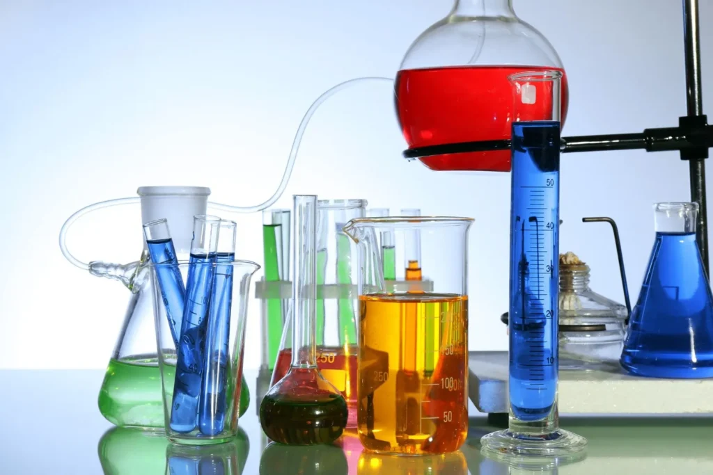 laboratory petri dishes with colorful bacterial cultures and microbial growth – Saffron Chemicals Microbiology Supplies UAE