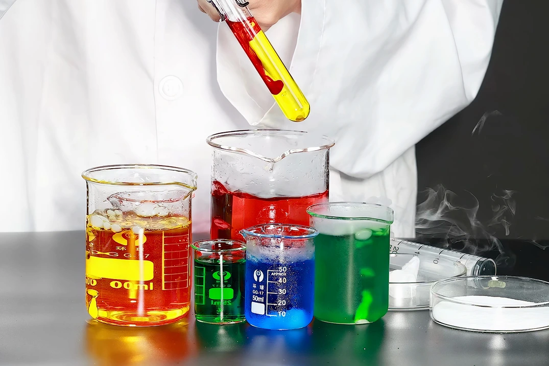 Chemical Incompatibility Chart_ What Not to Store Together